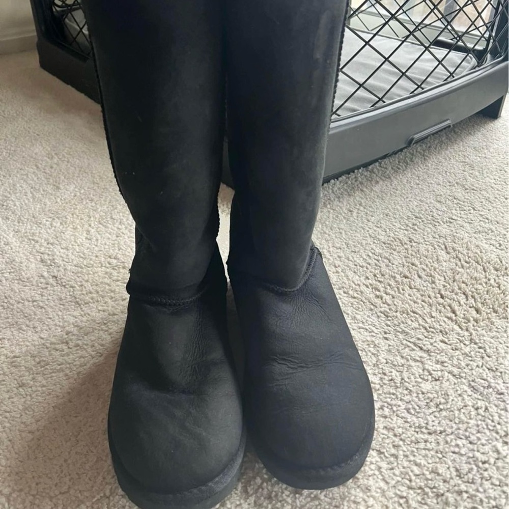 Ugg boots size 10